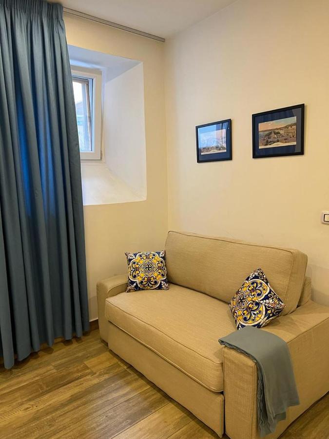 Casa Gaia A Due Passi Dal Duomo Apartment Napoli Exterior foto